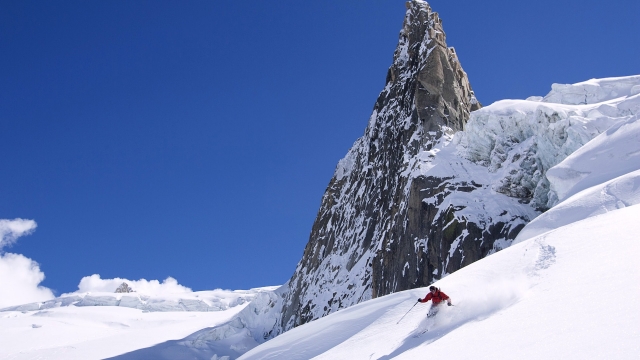 中国游戏大国，出海收入和国内市场近600亿美金全球市场2000亿美金的一部分，欧盟市场收入的3倍，中国人口估计和欧洲人口...